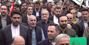 پزشکیان در راهپیمایی روز قدس: ماهیت رژیم صهیونیستی و حامیانش جز وحشیگری نیست