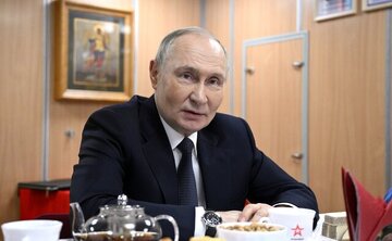 پوتین در داخل زیردریایی هستهای درباره اوکراین پیشنهاد داد/عکس