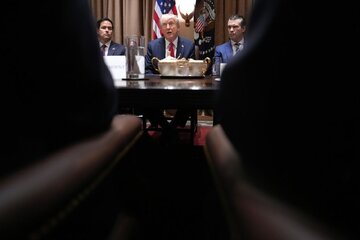 پیام عجیب و نامفهوم ترامپ در تروث سوشال:فردا شب بزرگ خواهد بود ….