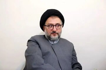 ابطحی: افراطیون خطرناک یا با عاشورا مخالفت می کنند یا با سیزده بدر / ایران تاریخی این دو را کنار هم نگه داشته است