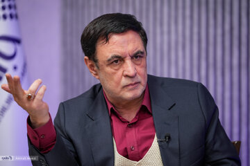 ببینید| ایمانی: وقتی از ائمه جمعه انتقادات تند می کنیم آنها را تحریک می کنیم/ وزارت کشور مقصر جدی است