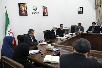 تصمیم درباره تعرفه خودروهای هیبریدی در دفتر عارف