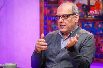 توصیه عباس عبدی درپی تهدیدات ترامپ برای حمله به ایران/ آمریکا منتظر تصمیم ایران است