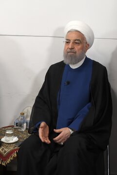 خوش و بش محسن هاشمی با حسن روحانی/ ظریف  کنار شیخ نشست/ روز شلوغ روحانی در کنار چهره های سیاسی + تصاویر