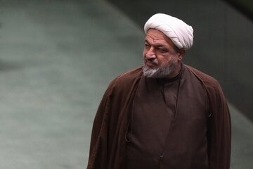 رسایی: نباید از درون کشور پیام ضعف به خارج مخابره شود/ درخواست نماینده تندرو از پزشکیان