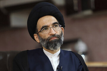 روایت امام جمعه کاشان از حضور ۶ ساعته و میدانیاش در اماکن تاریخی برای تذکر و نهی از منکر