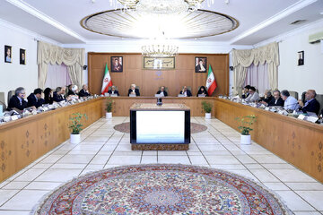 سه جایگاه خالی در کابینه پزشکیان/ کدام چهره‌ها جای دبیری، همتی و ظریف را می‌گیرند؟