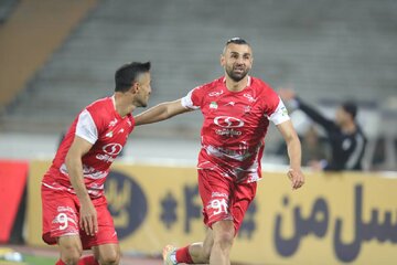 عکس | پسر سردار، مهمان ویژه رختکن پرسپولیس