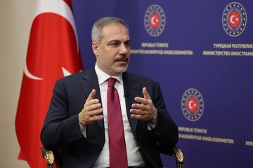 فیدان:ترکیه نمیخواهد با اسرائیل درگیر شود/سوریه درباره اسرائیل تصمیمگیرنده است/آنکارا نمیخواهد شاهد حملهای به همسایهاش ایران باشد