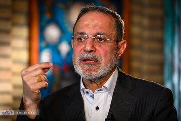 پیش بینی اقتصادی، سیاسی و اجتماعی یک مقام دولتی از ۱۴۰۴