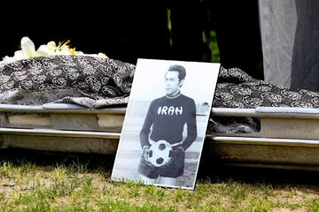 پیکر پیشکسوت استقلال چند روز در سردخانه ماند تا دفن شود/ از احسان نراقی تا فرامرز ظلی؛ یک بام و دو هوا در مدیریت قطعه نامآوران بهشت زهرا