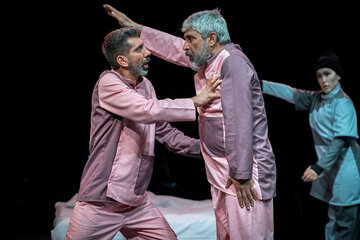 یک تهیهکننده تئاتر: تئاتر مافیا ندارد/ به من سالن دولتی نمیدهند