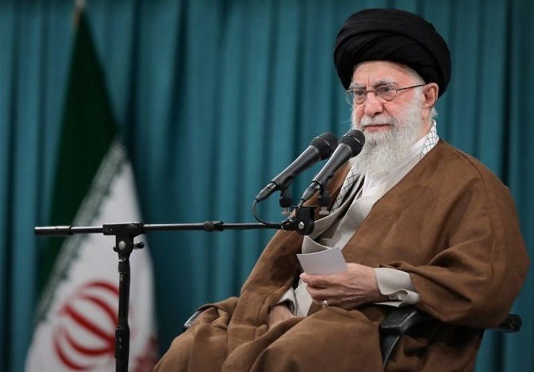 امام خامنهای: به ملت ایران تبریک عرض میکنم/ رژیم صهیونی زیر ضربات جمهوری اسلامی تقریباً از پا درآمد و لِه شد