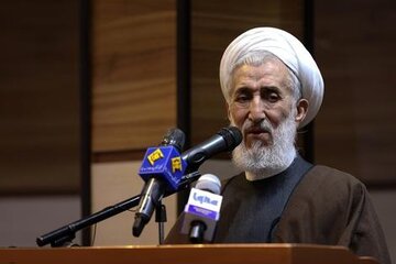 اینکه آقای صدیقی میگوید هیچ دخالتی در پرونده بستگانش نمیکند مزیت نیست/ او از یکسال قبل که تخلفات آنها آشکار بود باید اعلام برائت میکرد