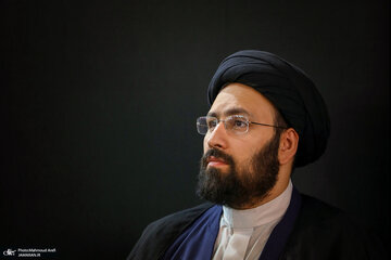 تصاویری از دیدار سید علی خمینی با «سپر سید»/ محافظ ویژه شهید سیدحسن نصرالله کیست؟