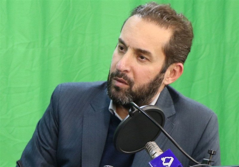 توصیه گوینده شناختهشده: به هر خبر فیکی زود واکنش نشان ندهیم