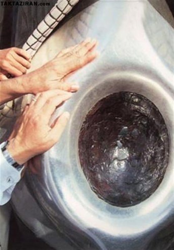 حجرالاسود چند بار و توسط چه کسانی نصب شد؟