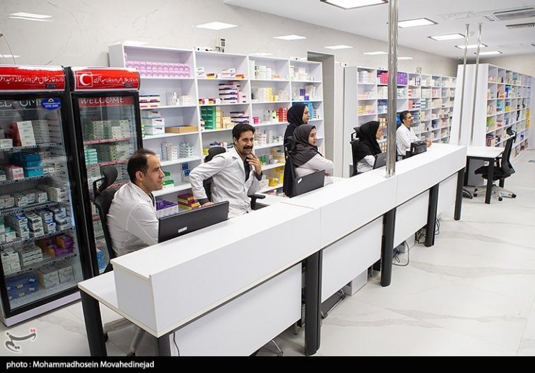 داروخانهها طبق روال عادی به ارائه خدمات ادامه میدهند
