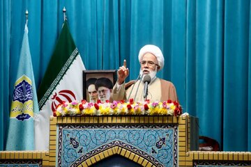 درعصر مادیگرایی امام خمینی (ره) پرچم توحید را برافراشت