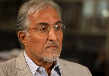 راغفر: برنامهای برای اداره اقتصاد کشور وجود ندارد/ حمایت از اقشار ضعیف، اقدام فوری کشور باشد/ ۱۳ میلیون نفر بهدلیل قطع اینترنت از درآمد محروم شدند