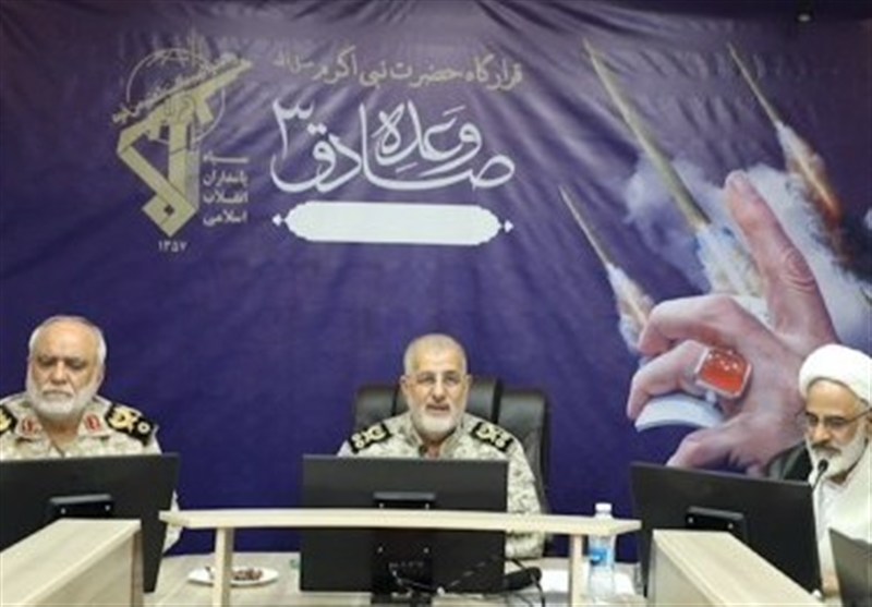 سرلشکر پاکپور: عملیاتهای هوافضای سپاه قطع نمیشود