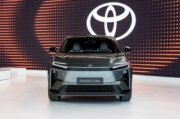 نظر عجیب رییس تویوتا : خودروی برقی آلایندهتر از خودروی هیبریدی است