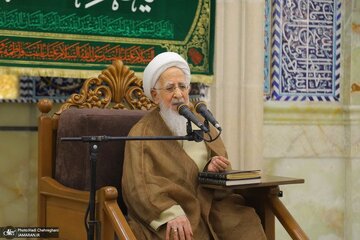 واکنش آیتالله جوادی آملی به حملات اسرائیل/ سنگ را از هر جا که آمد برگردانید