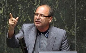 واکنش نماینده اصولگرا به بیانات رهبری: تذکر ایشان اخلاقی بود؛ مجلس استیضاحها را ادامه میدهد / تنش باید در مجلس باشد اما نباید زیاد باشد!