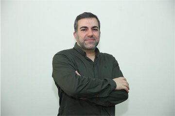 یک طراح گرافیک: اسرائیل نه به جمهوری اسلامی که به ایران حمله کرد