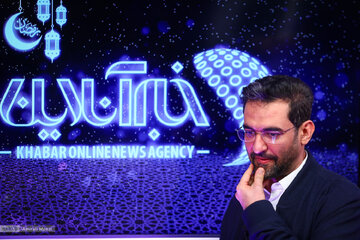 آذری جهرمی: فحاشی، سلاح سلطنتطلبها و صهیونیستها در فضای مجازی است/ کسی که فحاشی میکند «کم آورده»