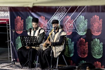 اجرای آیینهای عاشورایی با تعزیه و نواهای بختیاری در خیمه هنر