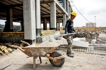 اخراج افغانستانیهای غیرمجاز چقدر بر کسب و کارها تاثیر میگذارد؟