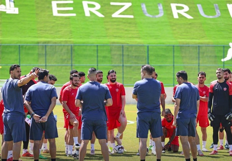 اصلانیان: این پرسپولیس توان رقابت با تراکتور و سپاهان را ندارد