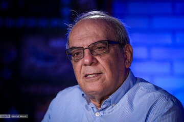 انتقاد تند عباس عبدی از طرح تشدید مجازات جاسوسی / نمایندگان تنها افزایش دوز مجازاتها را بلدند/ نمایندگان هیچ تحلیلی از علل ارتکاب این جرم ندارند