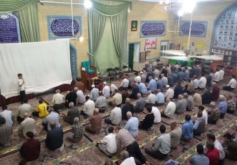 اکران سیار فیلمهای سینمایی در مساجد