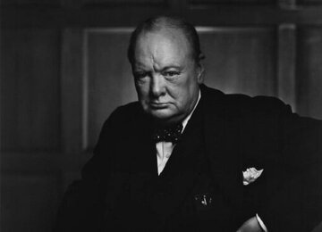 اگر اصولگرایان، روحانی و ظریف را چمبرلن مینامند، چرچیل خودشان سعید جلیلی است؟