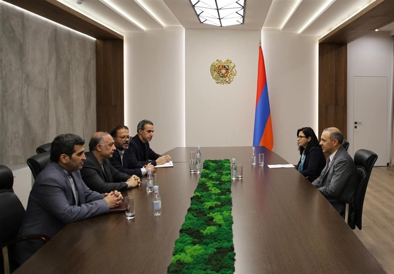 ایروان: ارمنستان همواره در کنار ایران میایستد