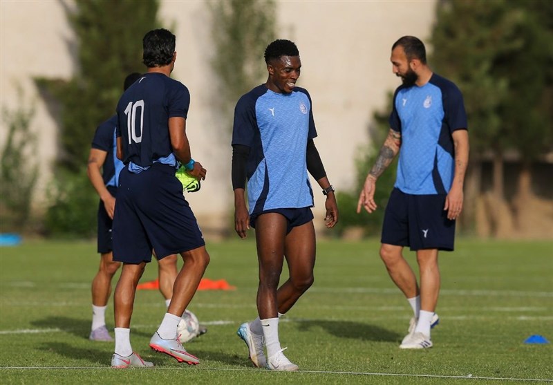 برگزاری نخستین تمرین استقلال + عکس