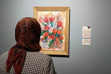 «به گزارش زنان» با یاد شهیدان زن هنرمند افتتاح شد؛ بازخوانی آثار نوگرا