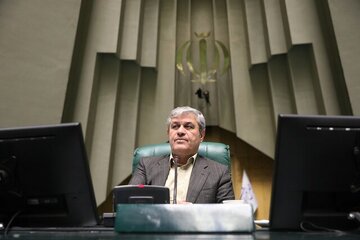 تاج‌گردون مجددا رئیس کمیسیون برنامه و بودجه شد
