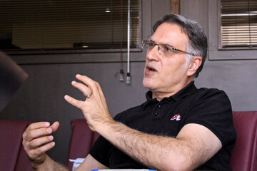 تاجیک: آتشبس، نوعی «جنگ خاموش» است/ شاهد باشکوه ترین و زیباترین روح جمعی ایرانی بودیم