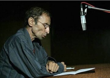 تجلیل از احمد آقالو در اجرای نمایشنامهخوانی «پل»