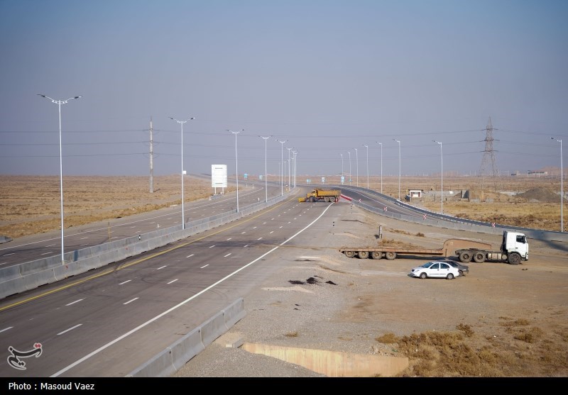 تردد روان در محورهای شمالی/ ترافیک در آزادراه پردیس ـ تهران