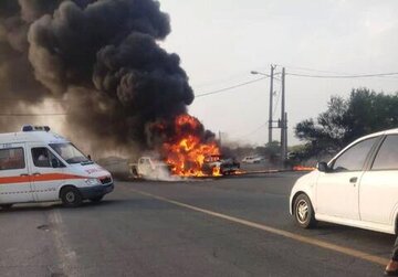 تصادف خودروی پلیس قلعهگنج با خودروی قاچاقچی سوخت