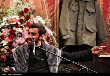 تصاویری از لباس خونین شهدای حمله اسرائیل به زنجان در یک هیات