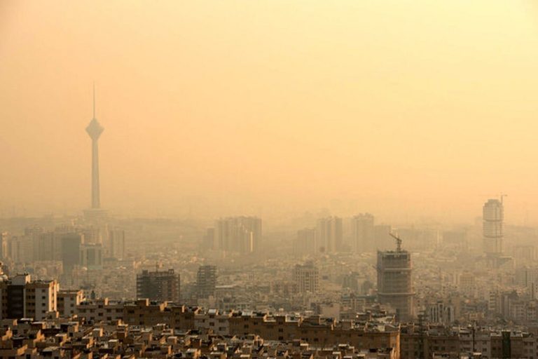 تهران زیر هجوم گرد و غبار؛ آسمان خاکستری از غرب تا شرق