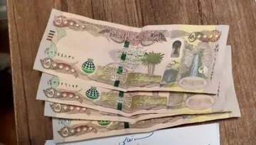 جزییات نرخ فروش ارز اربعین اعلام شد/ زائران کربلا چطور ارز اربعین بگیرند؟