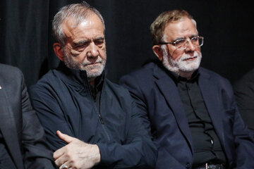 حضور رئیس جمهور در مراسم عزاداری/ این مراسم در ورزشگاه شیرودی برگزار شد