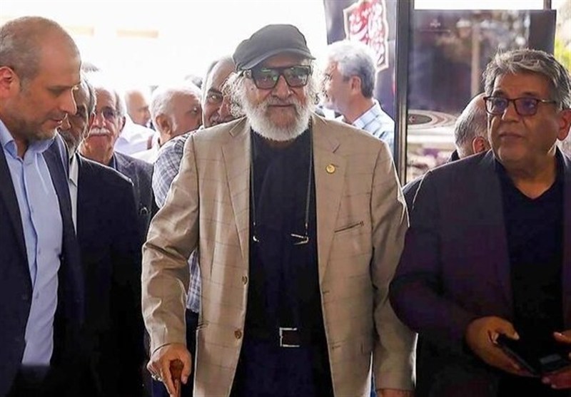 داریوش ارجمند: شیشه چون بشکند، تیزتر میشود