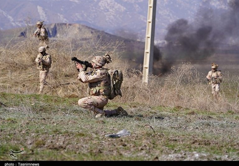 درگیری مرزبانان با گروهک ضدانقلاب در بانه/ ۲ مرزبان به شهادت رسیدند